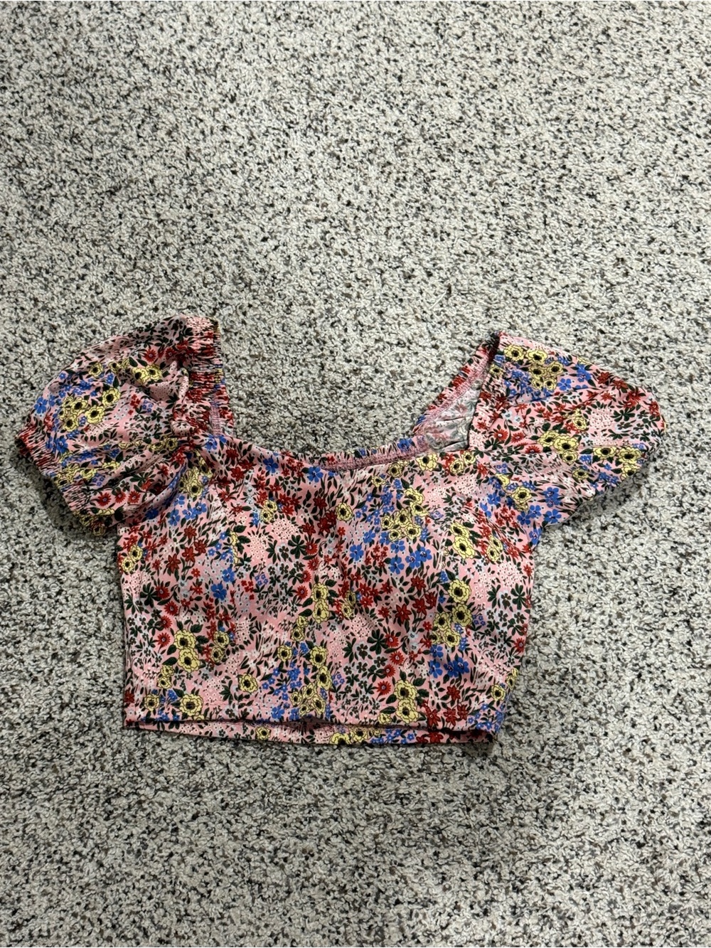 Pink Floral Puff-Sleeve Crop Top